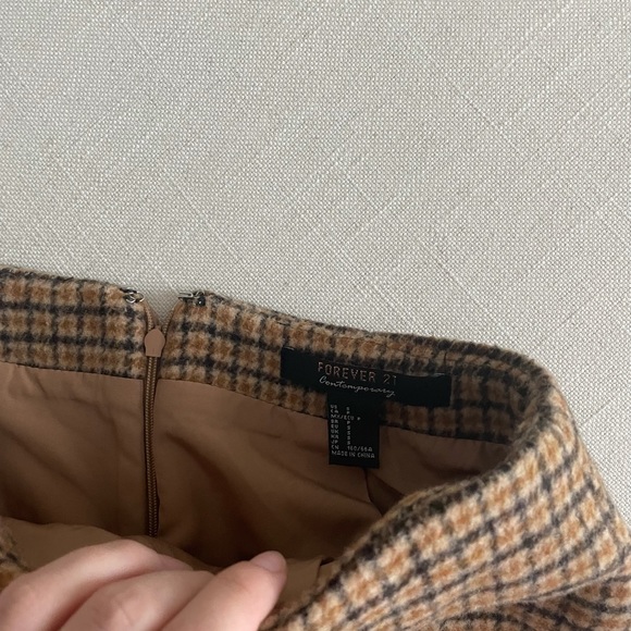 Fall plaid mini skirt - Picture 2 of 4